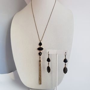 Jessica Simpson Necklace & Earring Set Gold and Stone Pendant Gold Tassle. Stone